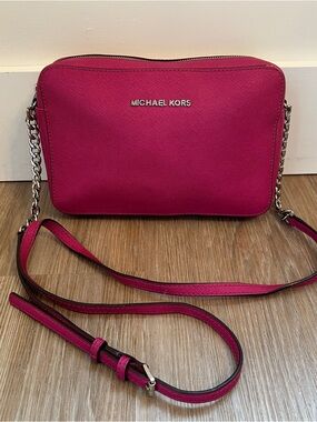 Michael Kors Jet Set Large Saffiano Crossbody Hibiscus Pink purse handbag